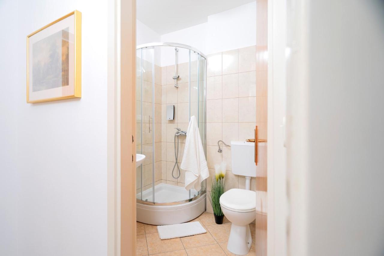 Novak Guesthouse - Zf Hvar Хвар Екстериор снимка