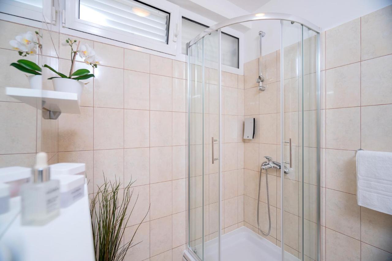 Novak Guesthouse - Zf Hvar Хвар Екстериор снимка