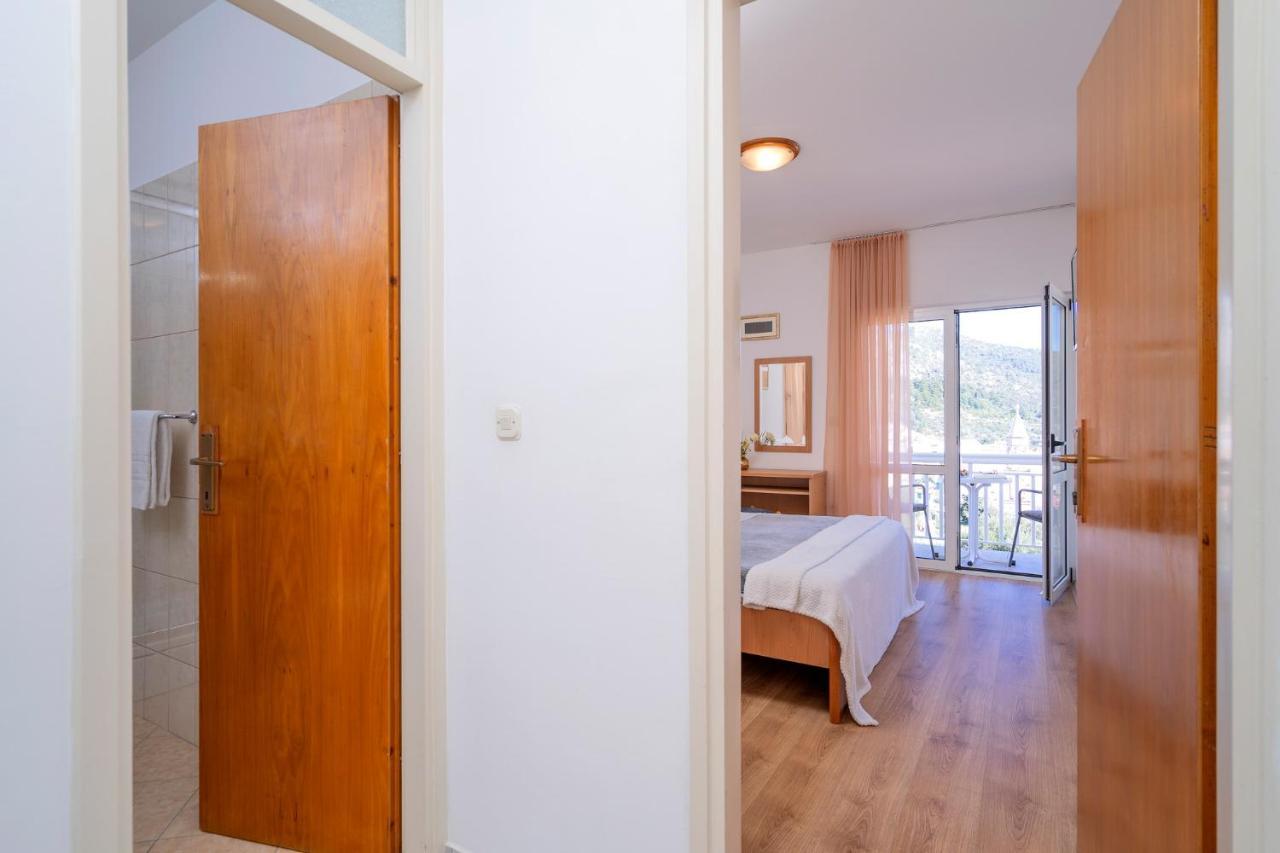 Novak Guesthouse - Zf Hvar Хвар Екстериор снимка