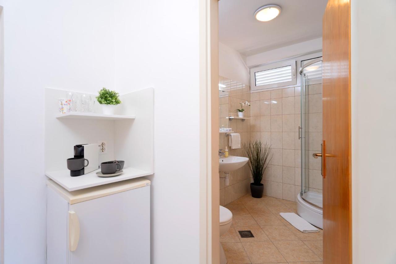 Novak Guesthouse - Zf Hvar Хвар Екстериор снимка