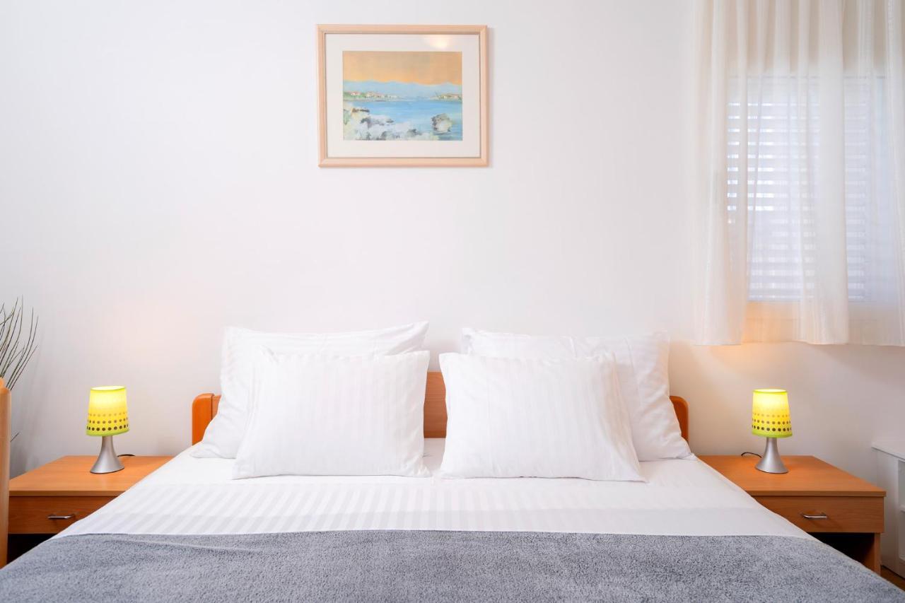 Novak Guesthouse - Zf Hvar Хвар Екстериор снимка