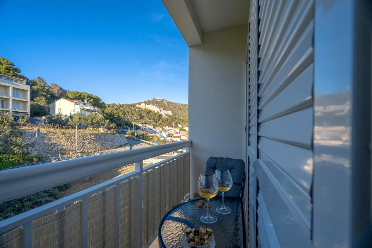 Novak Guesthouse - Zf Hvar Хвар Екстериор снимка